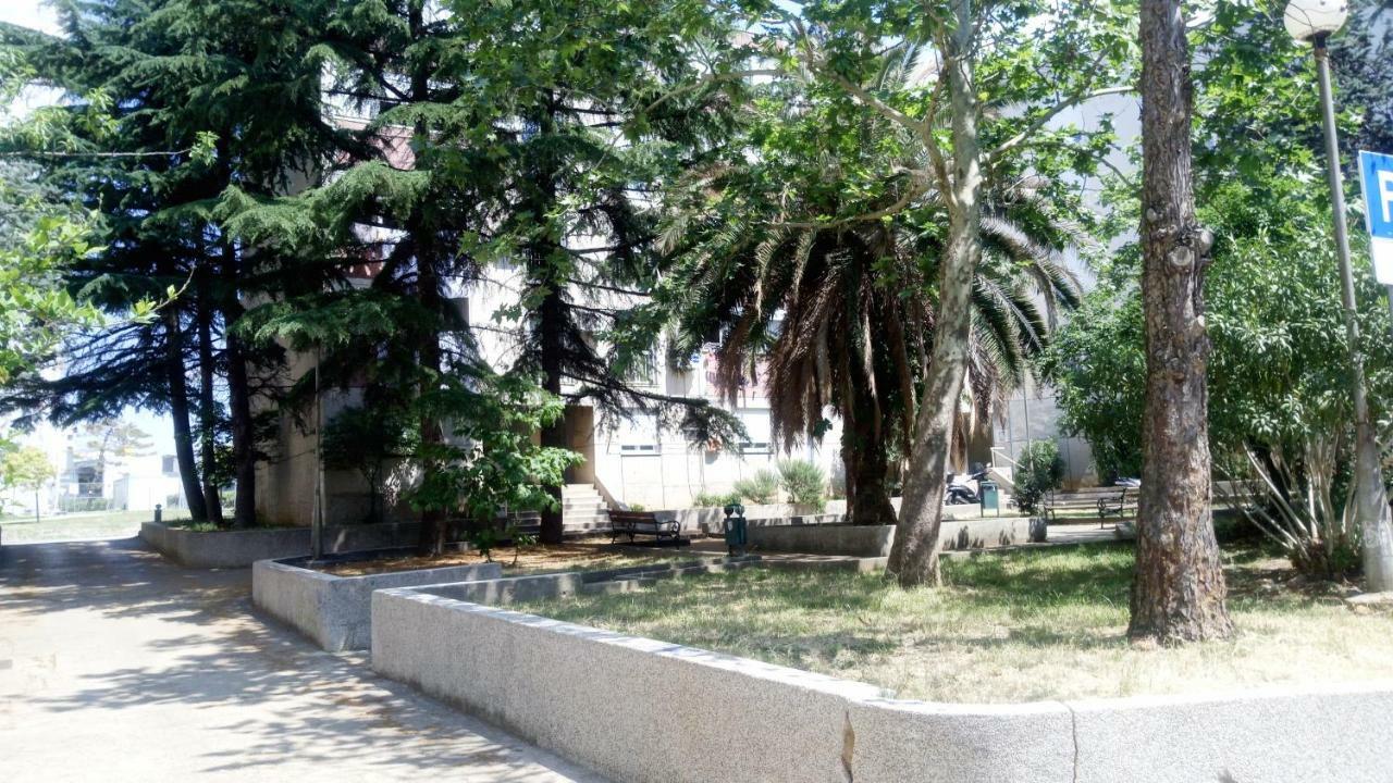 Apartments Zara- Zd Luaran gambar