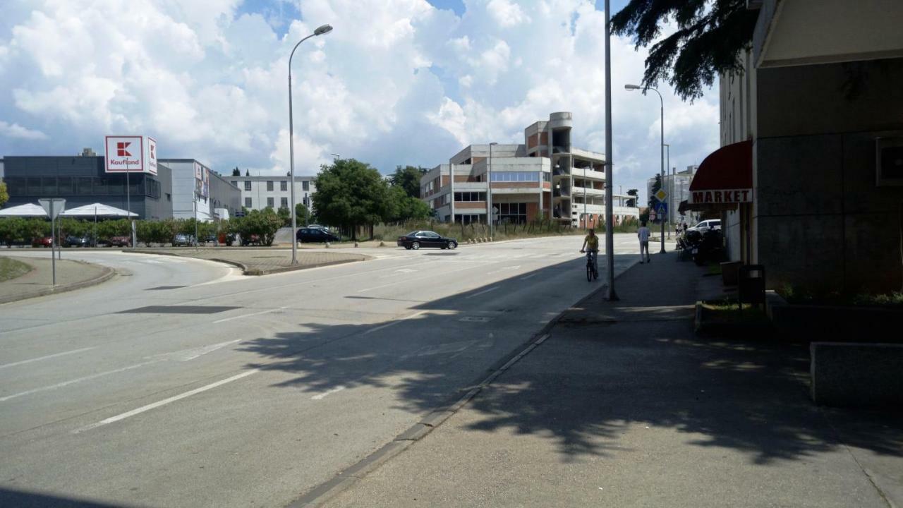 Apartments Zara- Zd Luaran gambar